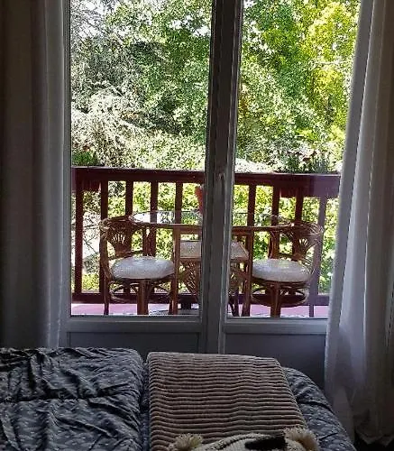 F2 Confort **** Апартаменти